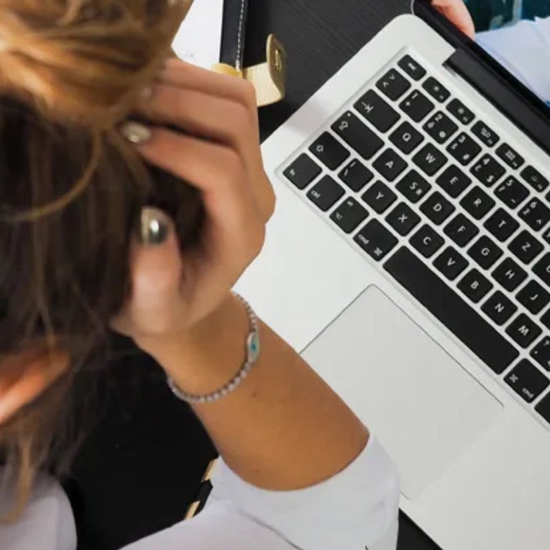 Psicoterapia a distância é resposta a um momento global de crise